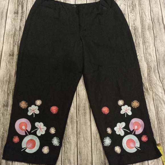 Larry Levine Capri pants (B10) - Picture 1 of 4